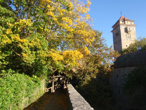 Looking back at the corner tower.